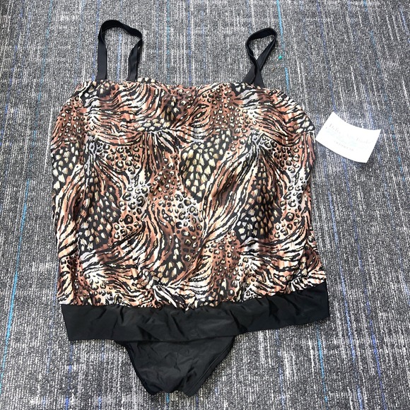NWT Delta Burke 1 Pc Swimsuit w/Skirt Sz 26W Women's Plus Size‎ Animal Print - Picture 1 of 12